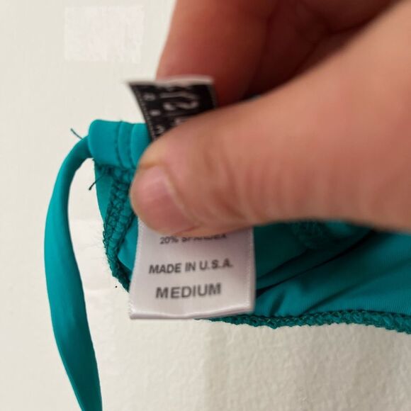 Dippin’ Daisy’s aquamarine, swim top, crisscross front pattern, back straps, M - Picture 6 of 6